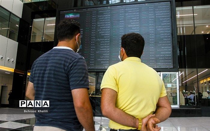 حجم فروش سهام در بازار بورس غیرعادی است