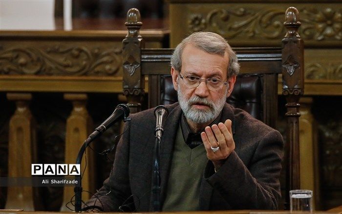 لاریجانی: فحش و توهین سوء‌استفاده از آزادی و این جرم است