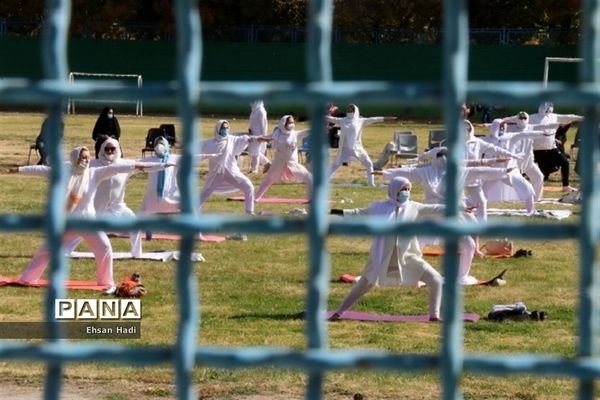 همایش ورزشی یوگا در مشهد