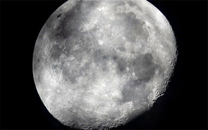 امشب ماه در دورترین فاصله با زمین است