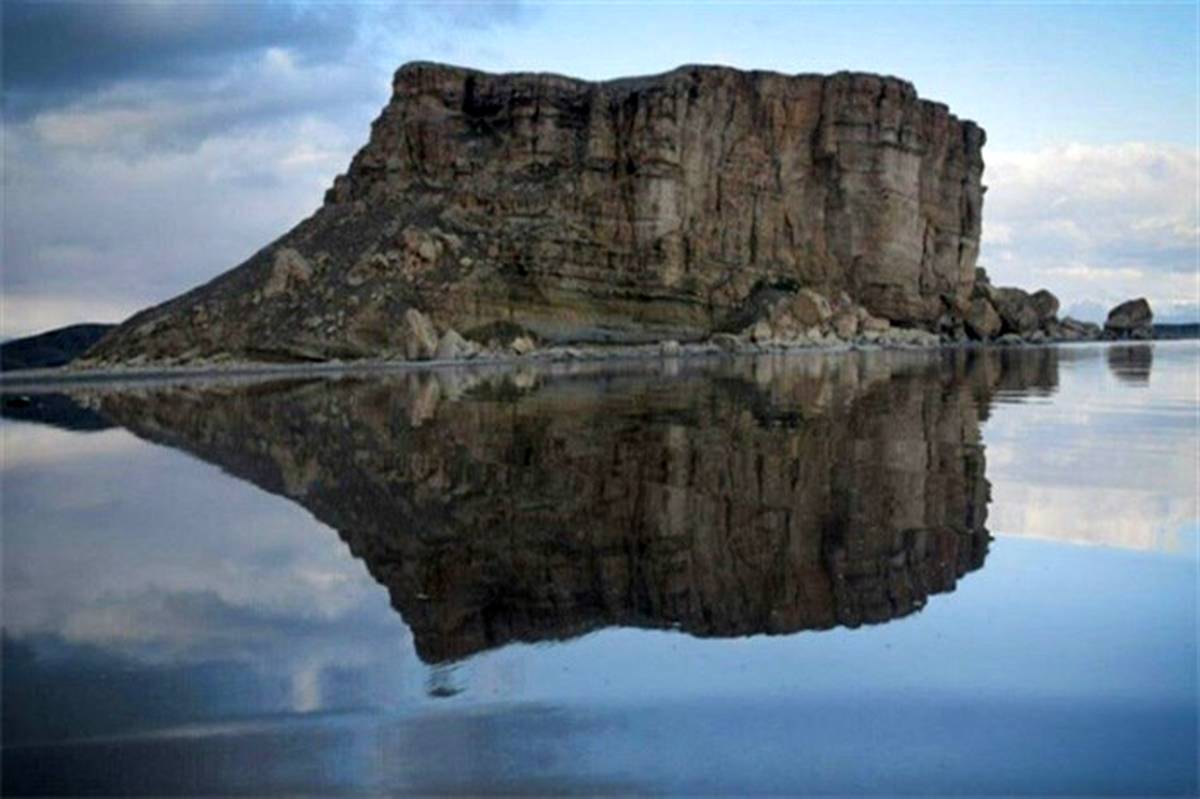 آخرین وضع دریاچه ارومیه در آبان ماه؛ روند کاهشی تراز دریاچه متوقف شده است؟