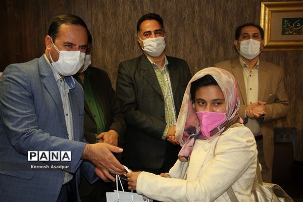 آیین امضای تفاهم نامه بین سازمان فرهنگی شهرداری شیراز و اداره کل آموزش و پرورش فارس