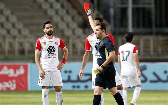 درخواست رسمی پرسپولیس به فدراسیون فوتبال: کارت قرمز کامیابی‌نیا بخشیده شود