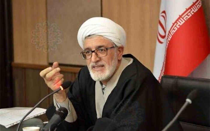 معزی: شوربختانه ایران دانشمندی دغدغه مند را از دست داد