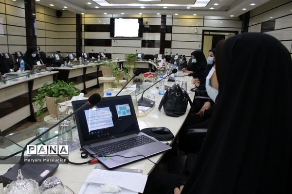کارگاه ویژه طرح مشارکت اجتماعی دختران دانش آموز استان بوشهر