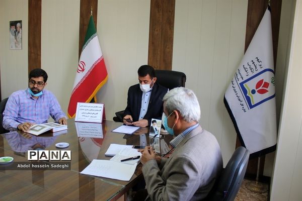 نشست معاونان پرورشی و تربیت بدنی، کارشناسان فرهنگی و هنری و مدیران کانون های فرهنگی و تربیتی استان بوشهر