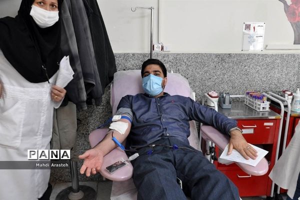 نذر اهدای خون یا پلاسما توسط ورزشکاران  زورخانه ای استان خراسان جنوبی