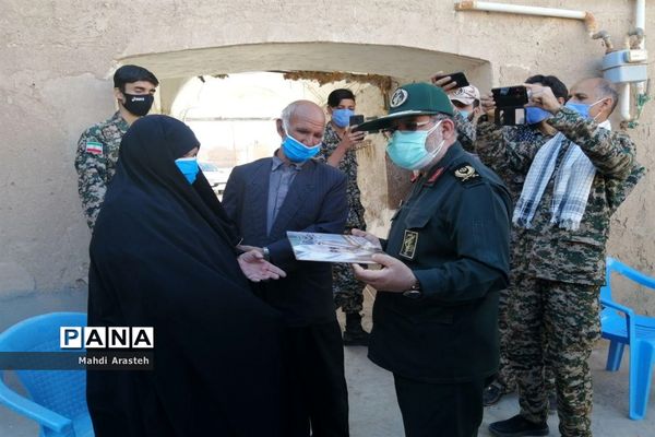 بازدید فرمانده سپاه انصارالرضا (ع) خراسان جنوبی از پروژه برق رسانی به روستای کوشه سفلی