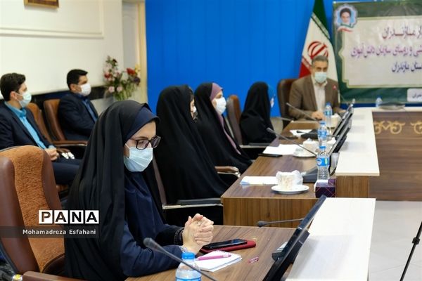 نشست استاندارمازندران با اعضای تشکل‌های‌ سازمان دانش‌آموزی