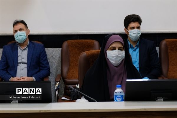 نشست استاندارمازندران با اعضای تشکل‌های‌ سازمان دانش‌آموزی