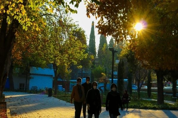 گذر پاییز در پارک شهر شیراز
