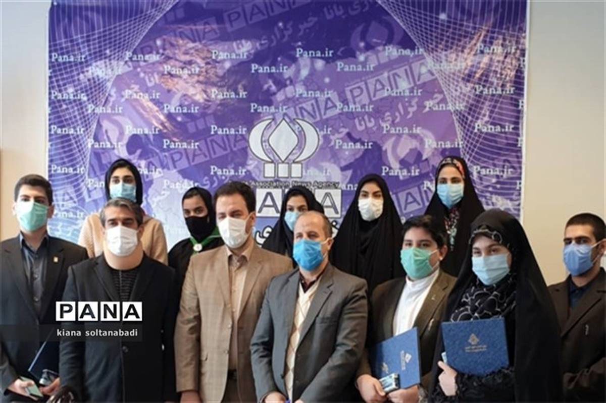 مراسم اعطای اعتبارنامه  به نمایندگان مجلس دانش آموزی استان کرمانشاه برگزار شد