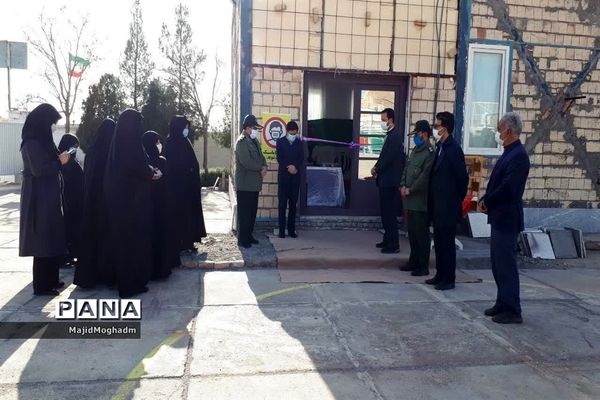افتتاح دبیرخانه نکوداشت اولین سالگرد شهادت سردار سلیمانی مستقر در دبیرستان فرزانگان