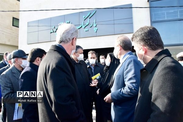 افتتاح مدرسه  و بازدید وزیر راه و شهرسازى از ایستگاه قطار