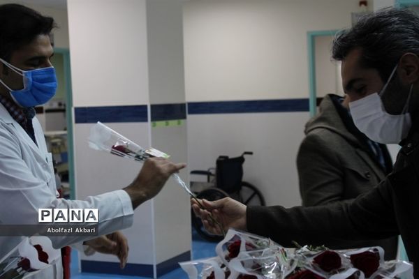 قدردانی از پرستاران و پزشکان بیمارستان‌های شهر ساری