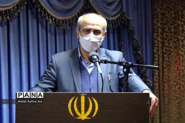دیدار مدیرکل آموزش و پرورش آذربایجان شرقی و کارکنان معاونت سوادآموزی اداره‌کل با نماینده ولی فقیه در استان