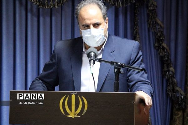دیدار مدیرکل آموزش و پرورش آذربایجان شرقی و کارکنان معاونت سوادآموزی اداره‌کل با نماینده ولی فقیه در استان