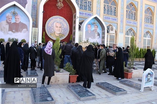 رونمایی از کتاب  سرباز وطن