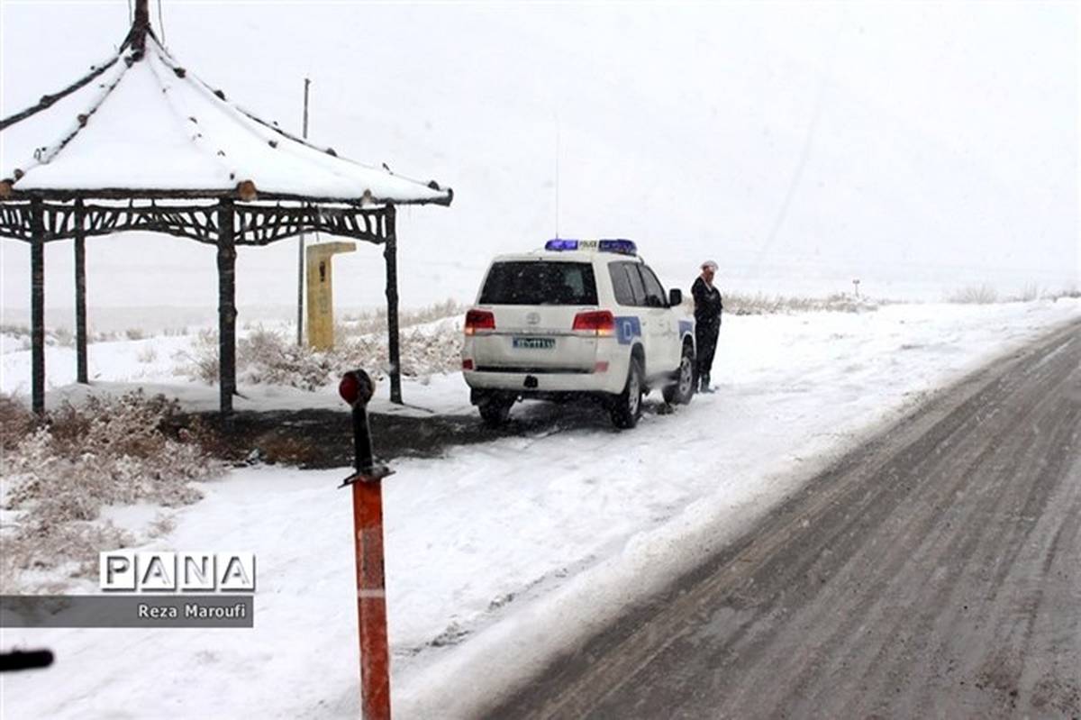 بارش برف و باران در جاده چالوس و آزادراه قزوین- رشت