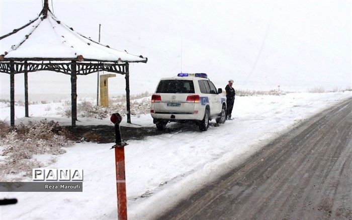 بارش برف و باران در جاده‌های ۱۰ استان کشور