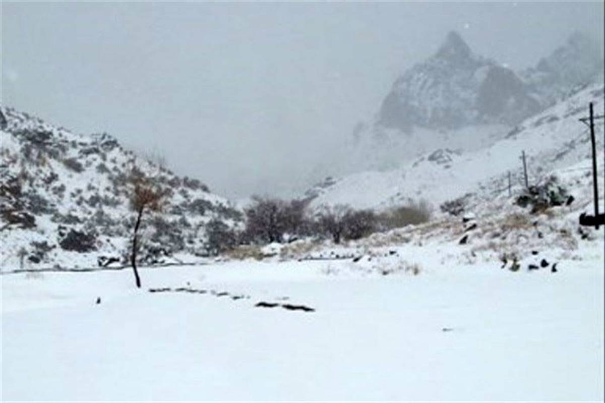 محور فیروزکوه به دلیل برف و کولاک بسته شد