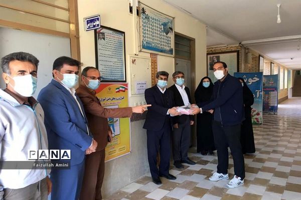 بازدید رئیس اداره تربیت بدنی و فعالیت‌های ورزشی از مدارس شهرستان دشتستان