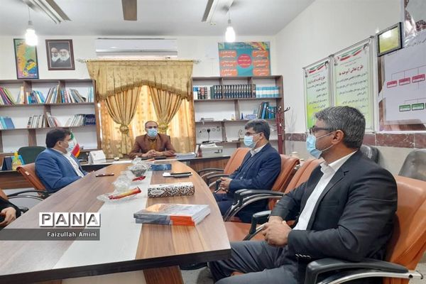 بازدید رئیس اداره تربیت بدنی و فعالیت‌های ورزشی از مدارس شهرستان دشتستان