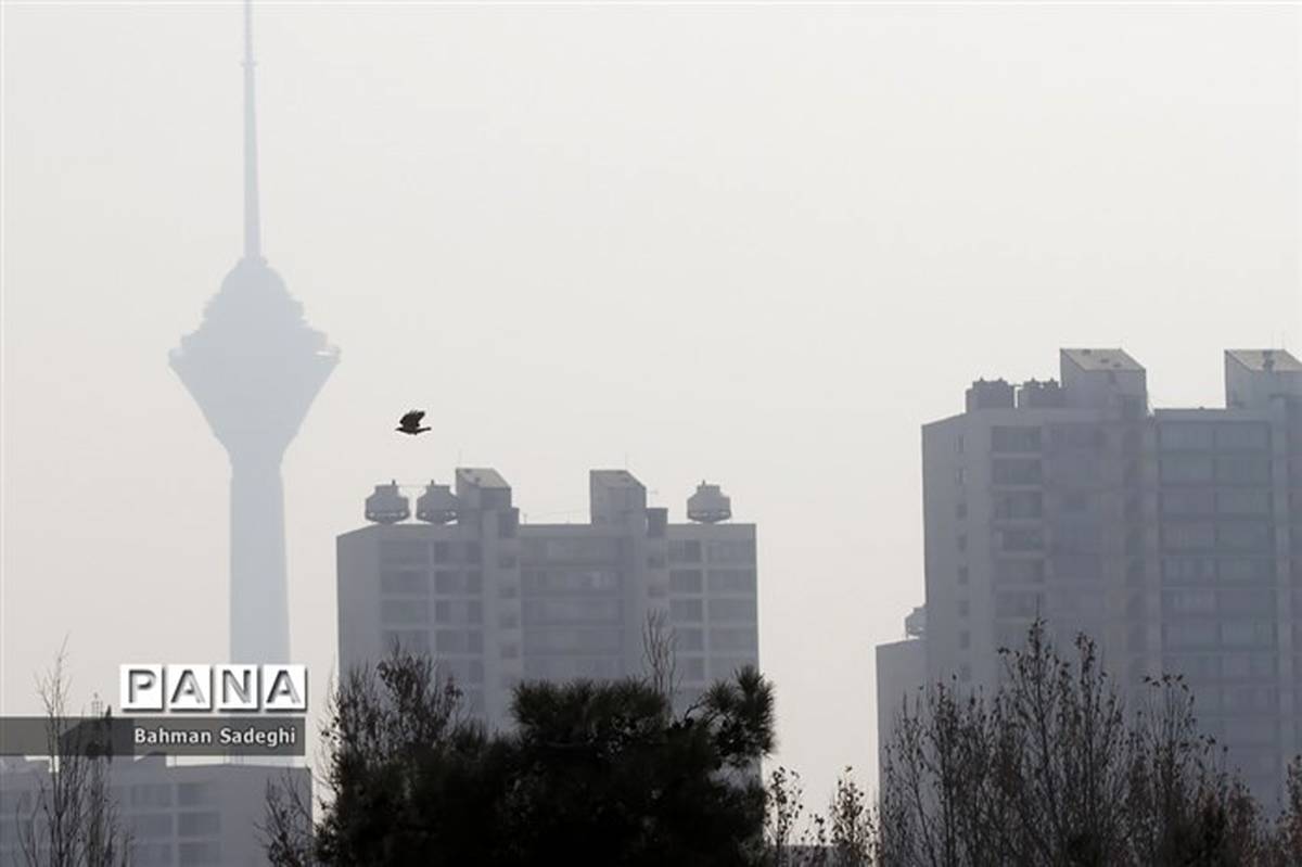 وضعیت قرمز هوای تهران در ۱۱ منطقه