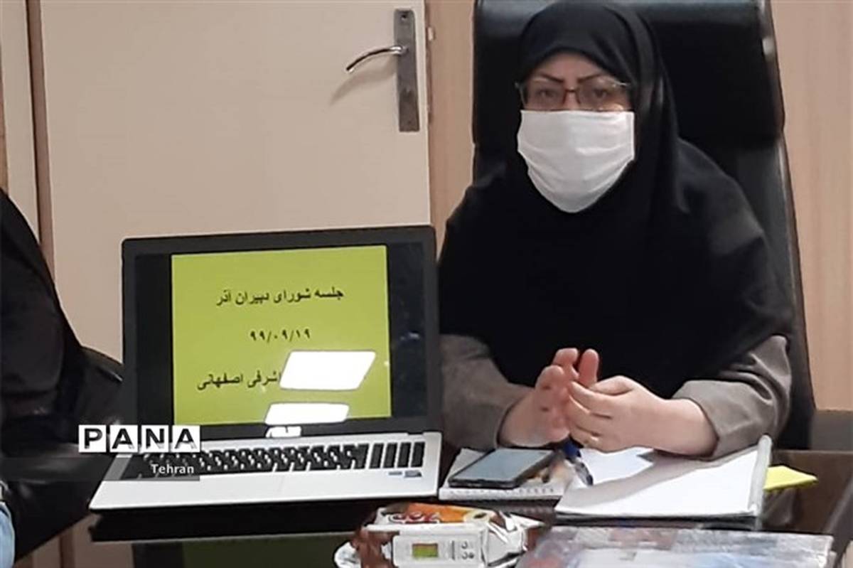 کرمی: نگارش خلاقانه، مهارت فراموش شده در آموزش رسمی دانش آموزان است