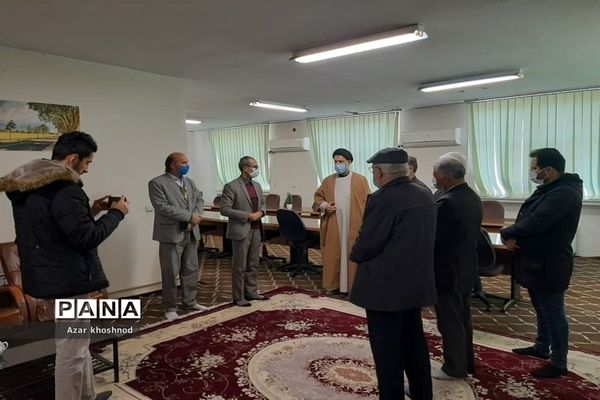 بازدید نماینده مجلس شورای اسلامی و امام جمعه از مرکز یادگیری محلی باهنر ملارد