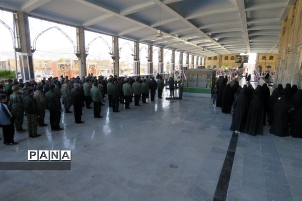 غبارروبی و گلباران قبورمطهر شهدا شهرستان نى ریز به مناسبت نخستین سالگرد شهادت حاج قاسم سلیمانی