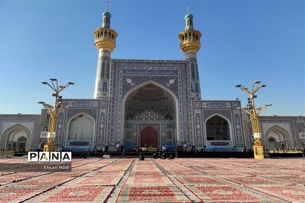 تشییع پیکرمرحوم آیت الله محمد تقی مصباح یزدی در حرم مطهر حضرت امام رضا (ع)