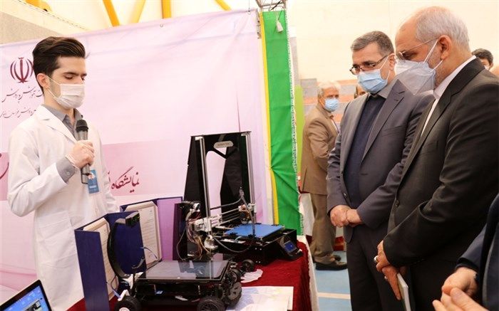 بازدید وزیر آموزش و پرورش از نمایشگاه دستاوردهای دانش آموزان و هنرجویان خراسان رضوی
