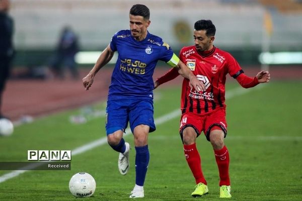 دیدار تیم‌های استقلال و پرسپولیس