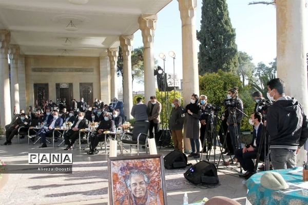 آیین افتتاحیه نخستین جشنواره معلمان هنرمند کشور در شیراز