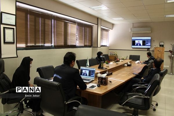 نشست هم اندیشی مسئولان سازمان دانش‌آموزی استان فارس به صورت ویدئو کنفرانس