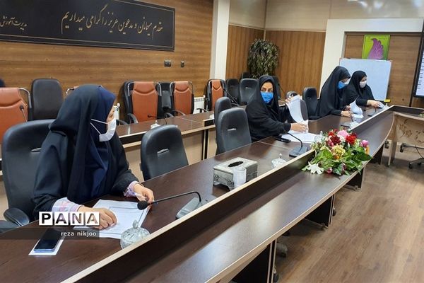 برگزاری آزمون عفاف و حجاب برای پرسنل اداری آموزش و پرورش ناحیه یک بهارستان