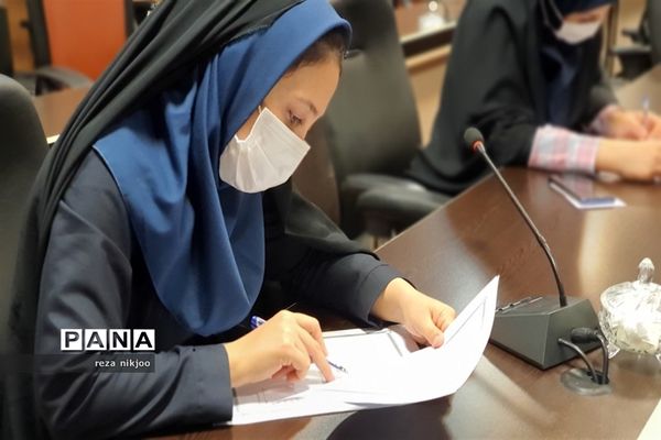 برگزاری آزمون عفاف و حجاب برای پرسنل اداری آموزش و پرورش ناحیه یک بهارستان