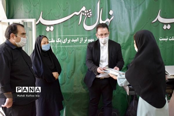 تبریک دانش آموزان خبرنگار خبرگزاری پانا، به مناسبت روز خبرنگار  به خبرنگاران  آذربایجان شرقی