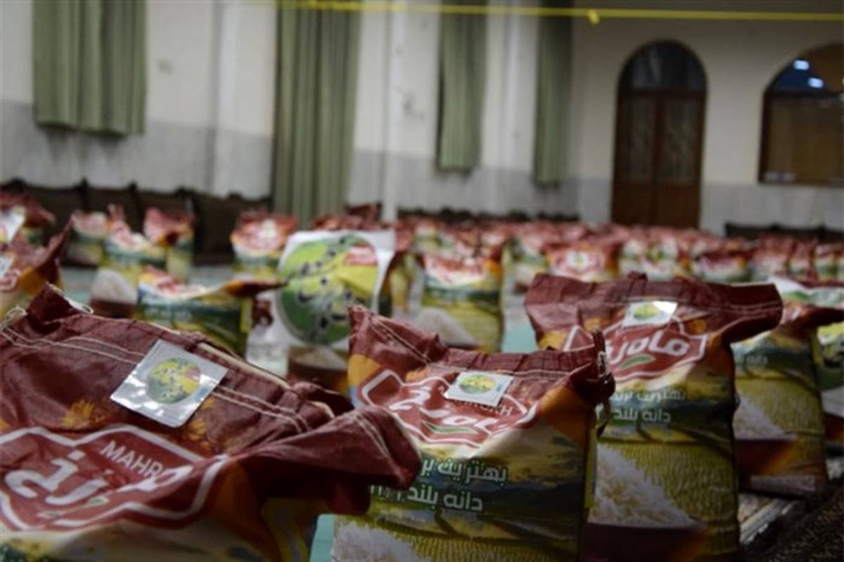 توزیع ۱۸۰ کیسه برنج در میان مددجویان بهزیستی لامرد