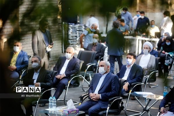 آیین تجلیل از معلمان و عوامل برنامه مدرسه تلویزیونی ایران