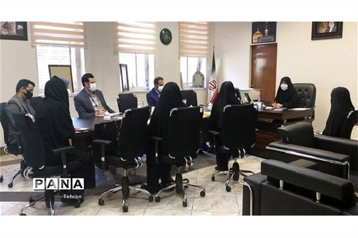 نشست شورای نظارت و هماهنگی پیش دبستانی های دولتی منطقه 3