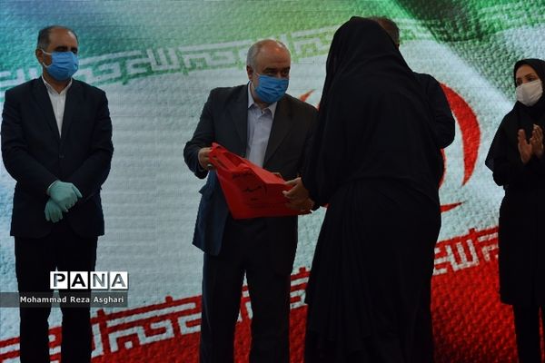 آیین اختتامیه دومین جشنواره فرهنگی ورزشی خانواده حمل و نقل دانش آموزی در منطقه 14