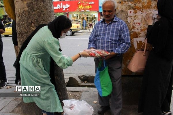 کمک به نیازمندان