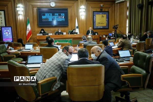 «محسن هاشمی» رئیس شورای شهر باقی ماند