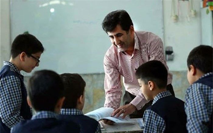 علی الهیار ترکمن: طرح معلم تمام وقت همچنان پابرجاست