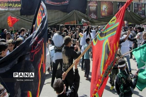 مراسم عزاداری مردم کرمانشاه در عاشورای حسینی