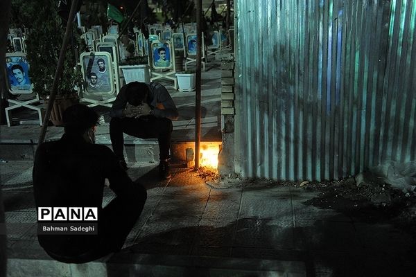 شام غریبان حسینی درگلستان شهدای اصفهان