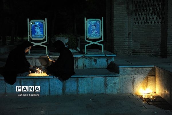 شام غریبان حسینی درگلستان شهدای اصفهان