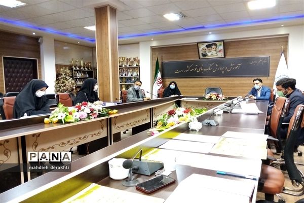 برگزاری جلسه هماهنگی بازگشایی مدارس با حضور رئیس و معاون اداره تربیت بدنی و سلامت در بهارستان یک